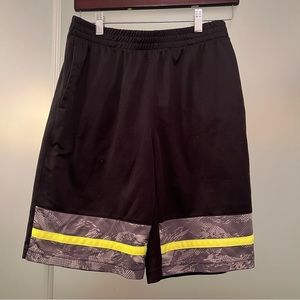 cheetah Boys Gym Shorts with Pockets, Black, 18, UEC